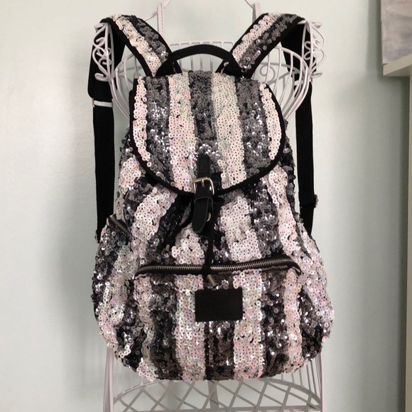 ❗️SOLD ❗️NWOT Victoria’s Secret Sequins Backpack - Picture 2 of 8
